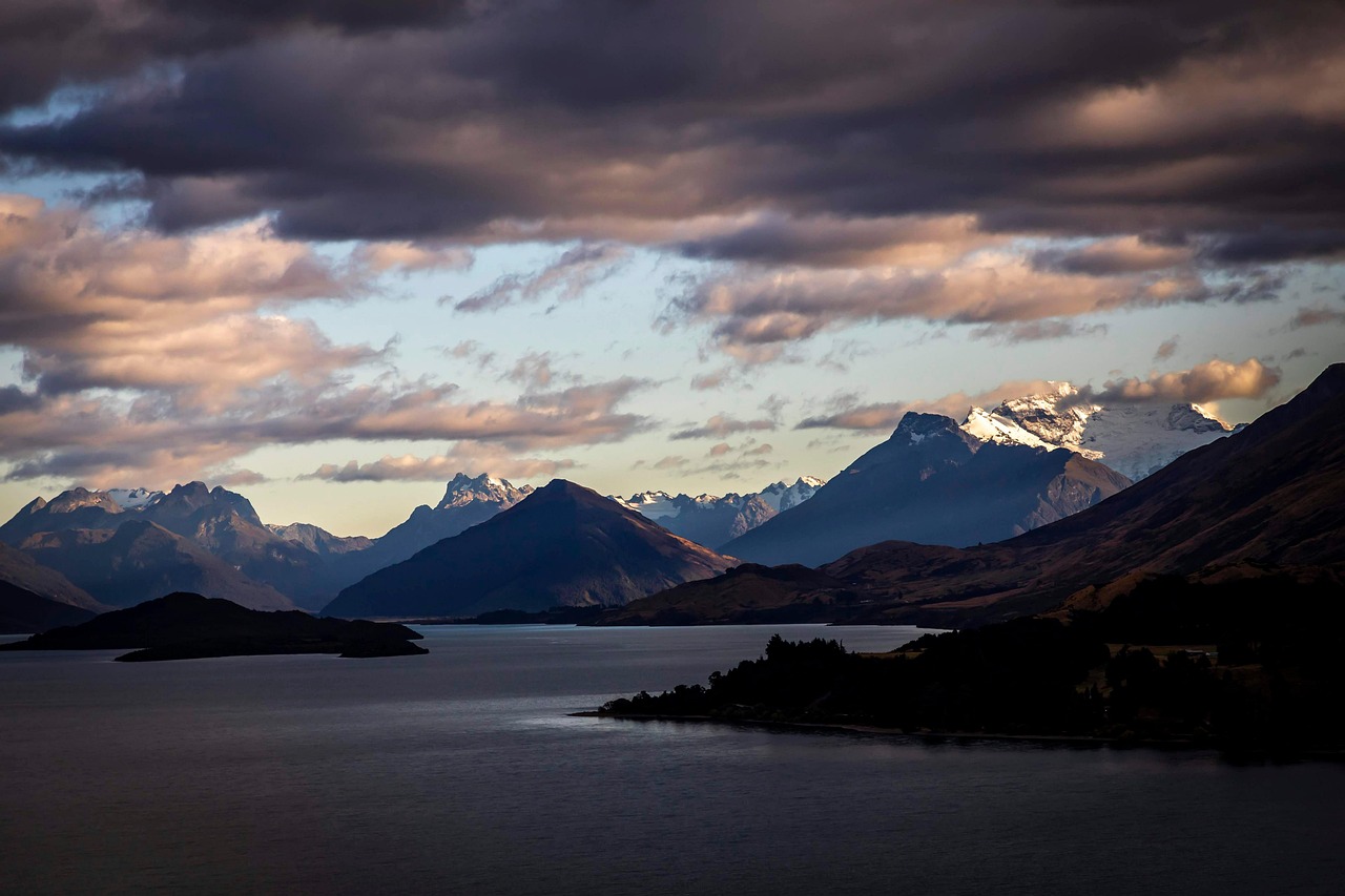 To attract travelers, airlines and hotels have introduced more flexible